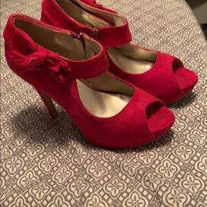 Red Pumps